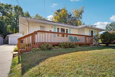 6316 Clearview Cir, Urbandale, IA 50322