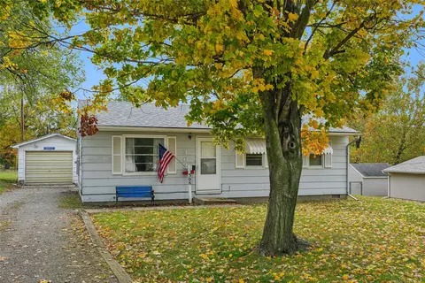 308 E 26th St S, Newton, IA 50208