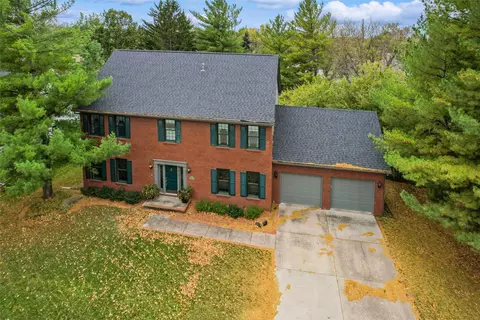 4808 Stonebridge Rd, West Des Moines, IA 50265