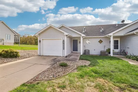 2310 Bos Landen Dr, Pella, IA 50219