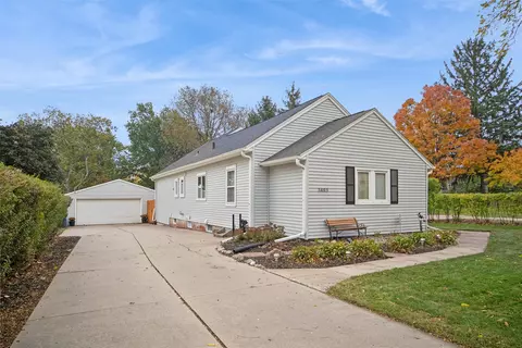 3403 47th St, Des Moines, IA 50310