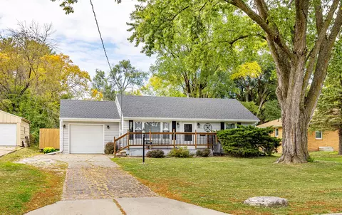 4020 SW 12th St, Des Moines, IA 50315