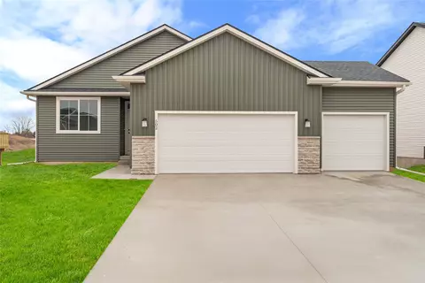 502 N 20th St, Indianola, IA 50125