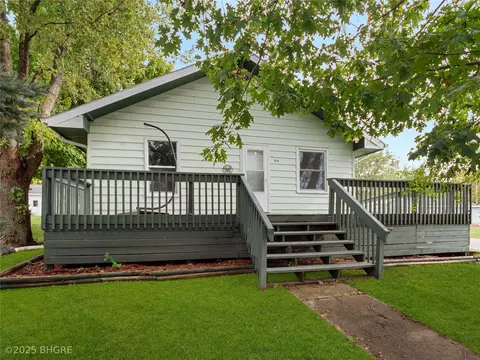 216 2nd St SW, Melcher Dallas, IA 50163