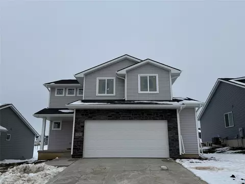 9281 Stillwater Dr, West Des Moines, IA 50266