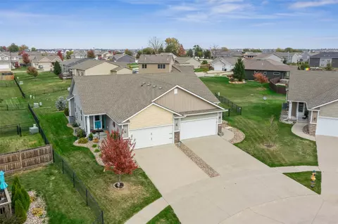 3060 NW 19th Ct, Ankeny, IA 50023