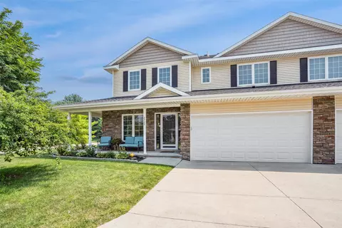 2747 NW 154th Ct, Clive, IA 50325
