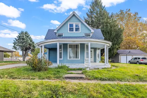 402 S Columbus St, Pleasantville, IA 50225