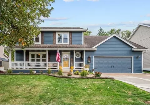 1412 Parkhill Dr, Norwalk, IA 50211