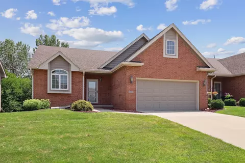 1880 SE Ashleaf Cir, Waukee, IA 50263