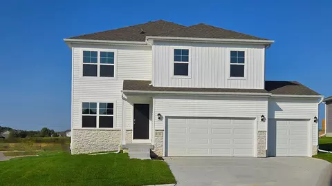 1005 Hemlock Ln, Waukee, IA 50263