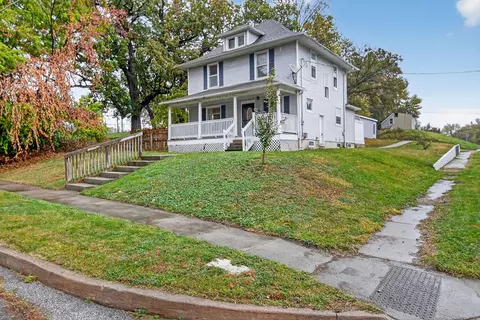 951 24th St, Des Moines, IA 50312