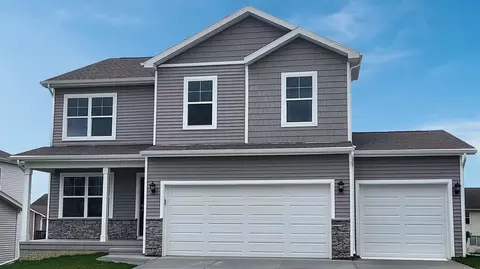 2617 E 48th St, Des Moines, IA 50317