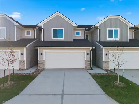 6928 Poppy Ct, Johnston, IA 50131
