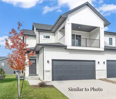 210 NE Doe Pointe Ln, Ankeny, IA 50021