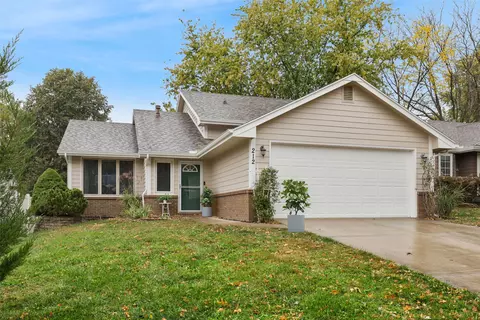 212 25th St, West Des Moines, IA 50265