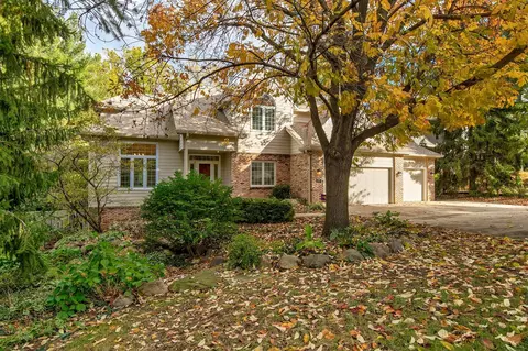 708 S 25th Ct, West Des Moines, IA 50265