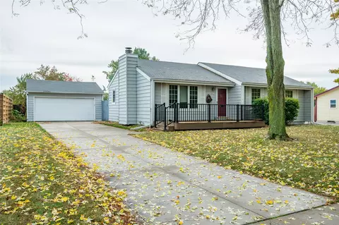 417 Hillcrest Dr, Polk City, IA 50226