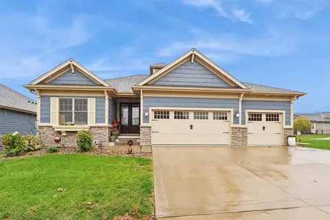 1237 Eagle Creek Blvd SW, Altoona, IA 50009
