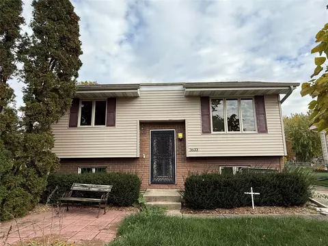 3633 E 42nd Ct, Des Moines, IA 50317
