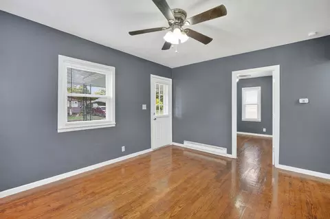 2021 E 25th St, Des Moines, IA 50317