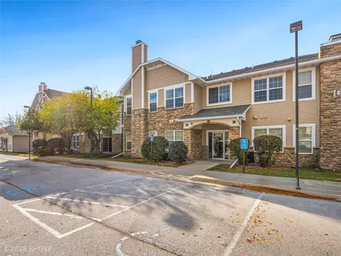 1313 SE University Ave #105, Waukee, IA 50263