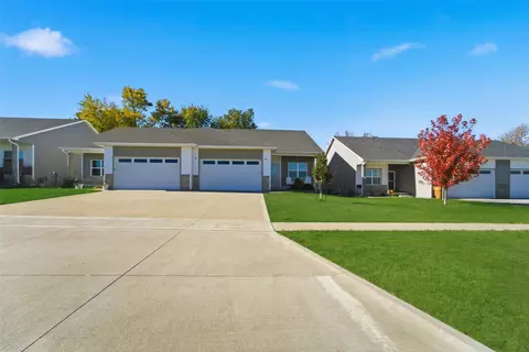 206 NE Little Beaver Dr, Grimes, IA 50111