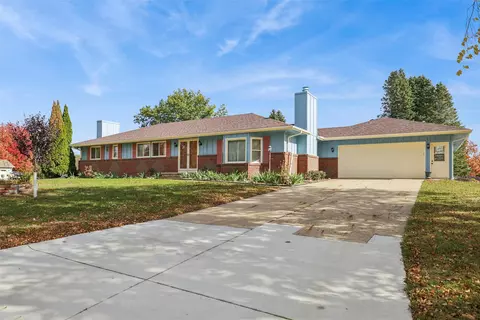 1299 Dennler Dr, Alleman, IA 50007