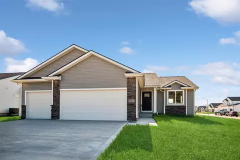 2407 Chestnut St, Granger, IA 50109