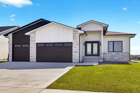 16624 Deerview Dr, Urbandale, IA 50323