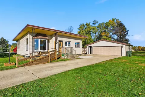 2710 Mckinley St, Perry, IA 50220