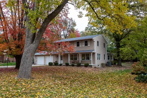 515 Glenview Dr, Des Moines, IA 50312