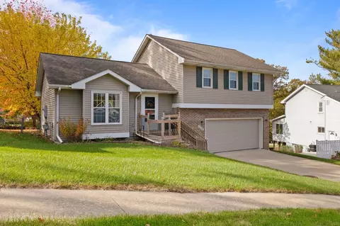 1111 Ann Pkwy, Indianola, IA 50125