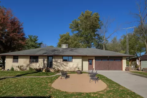 103 1st St, Lynnville, IA 50153