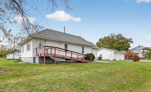 801 Walnut St, Melcher Dallas, IA 50163