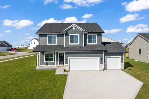 6720 Bright St, Johnston, IA 50131