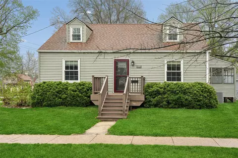 1347 44th St, Des Moines, IA 50311