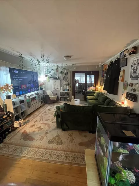 1240 32nd St, Des Moines, IA 50311