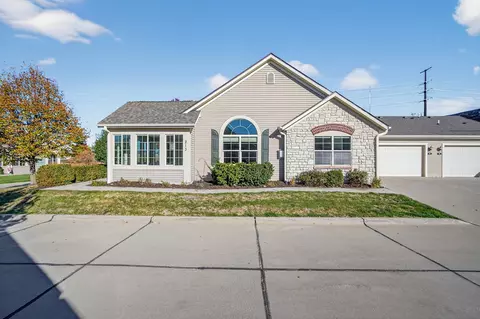 3305 SE Glenstone Dr #213, Grimes, IA 50111