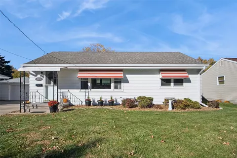 3515 Aurora Ave, Des Moines, IA 50310