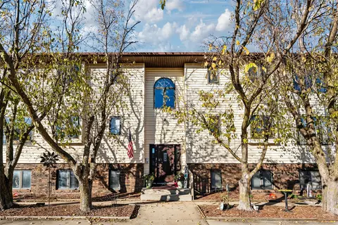 1401 W 16th St S #2, Newton, IA 50208