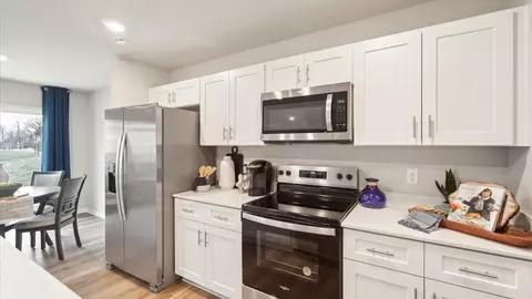 523 Kinley Dr, Waukee, IA 50263 photo 5