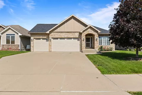 4315 129th St, Urbandale, IA 50323