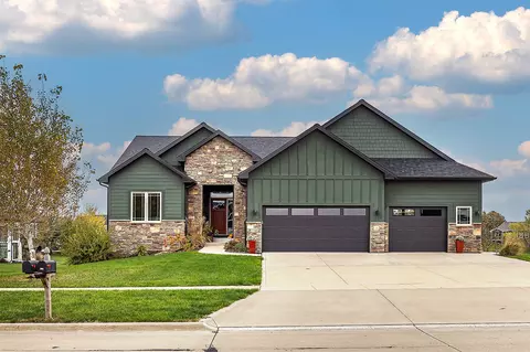 1108 Northview Ln, Huxley, IA 50124