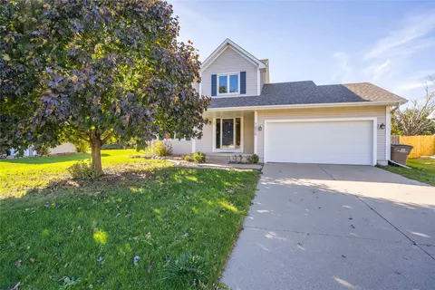 1656 94th St, West Des Moines, IA 50266