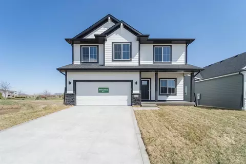 1416 S 91st St, West Des Moines, IA 50266