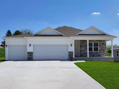 25107 Eagle Vista Dr, Adel, IA 50003