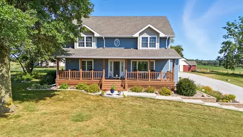 6121 SE 104th St, Runnells, IA 50237