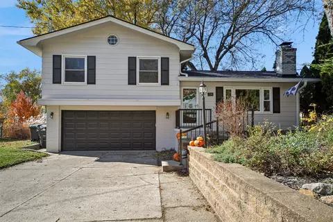 114 SW 52nd St, Des Moines, IA 50312