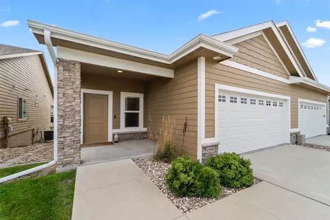 1588 SE Blackthorne Dr, Waukee, IA 50263
